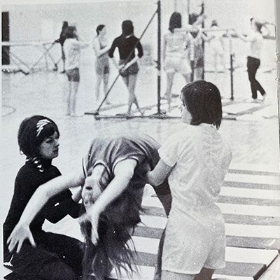 1970-1971 נבחרת ההתעמלות של הבנות